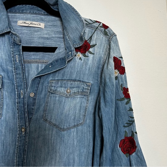 mavi jeans embroidered flowers buttown down shirt chambray - Picture 3 of 9